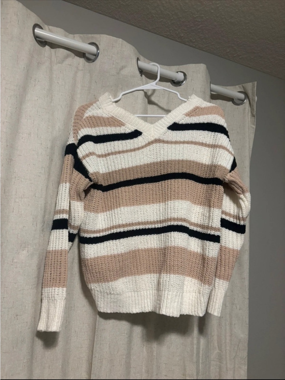 Rue21 Striped V-Neck Sweater in Cream, Tan & Black